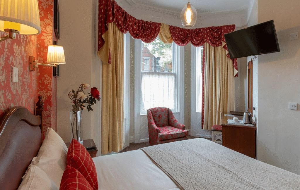 Comfortable double room at Egans Guest House Dublin